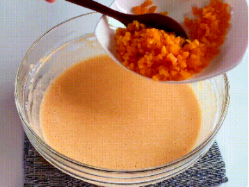 孩子不愛吃胡蘿卜？做成胡蘿卜蛋糕，美味又營養(yǎng)